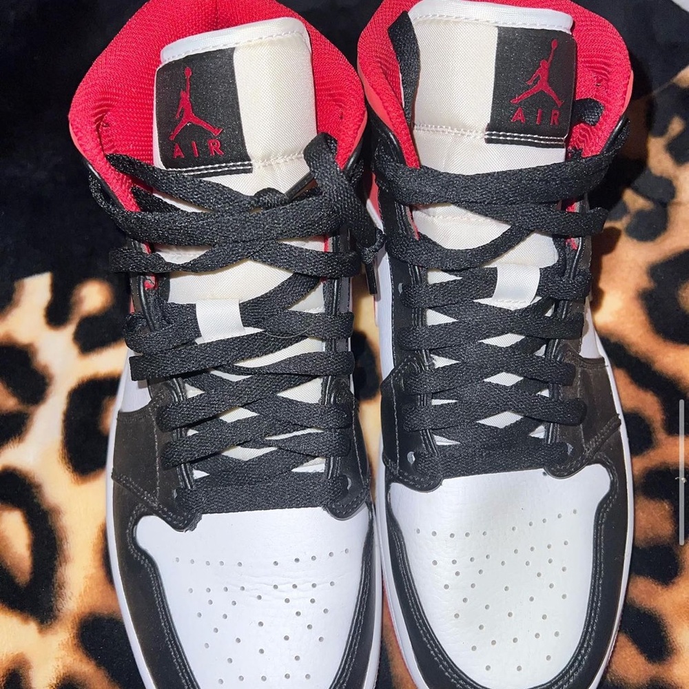 Women Nike Mids